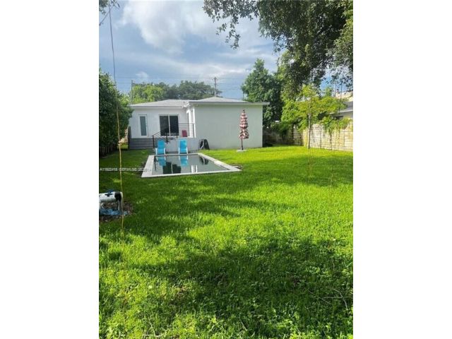  4 BR,  3.00 BTH &nbsp;Other style home in Miami
