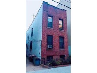  8 BR,  0.00 BTH &nbsp;Multi-family style home in Sunset Park
