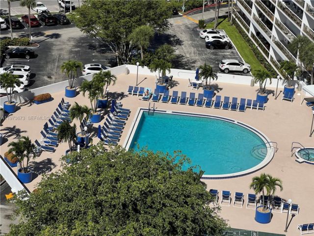  2 BR,  2.00 BTH &nbsp; style home in Aventura