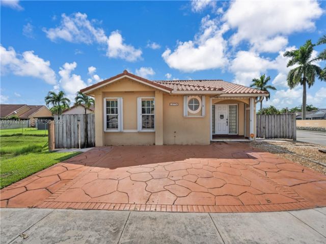  3 BR,  2.00 BTH &nbsp; style home in Miami