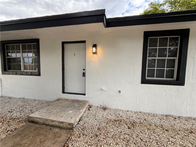  3 BR,  2.00 BTH &nbsp; style home in Hallandale Beach