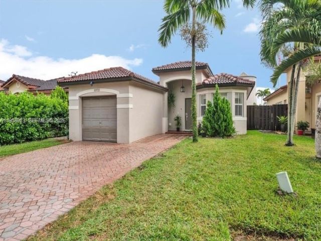  4 BR,  3.00 BTH &nbsp;European style home in Miami