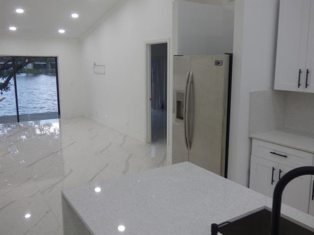  3 BR,  2.00 BTH &nbsp;Villa style home in Dania