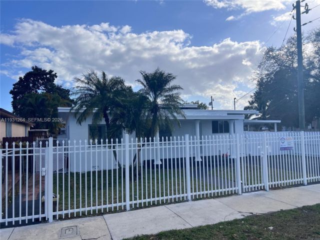  3 BR,  1.00 BTH &nbsp; style home in Miami