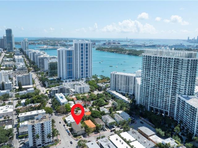  2 BR,  2.00 BTH &nbsp; style home in Carl Fisher