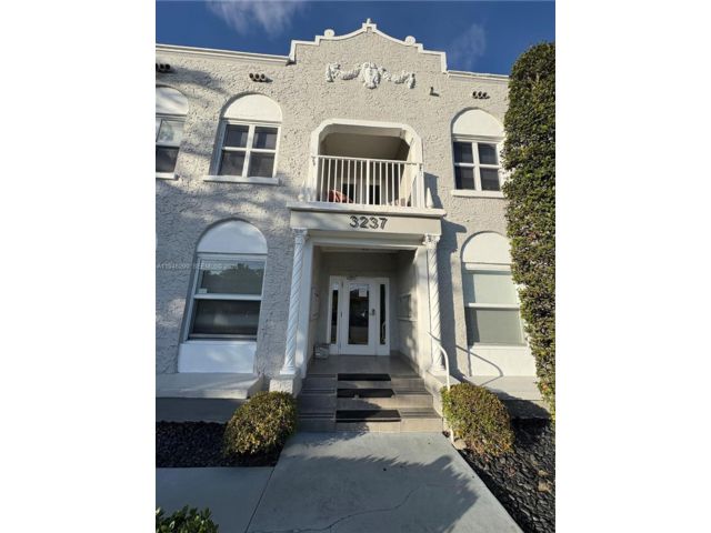  1 BR,  1.00 BTH &nbsp; style home in Miami