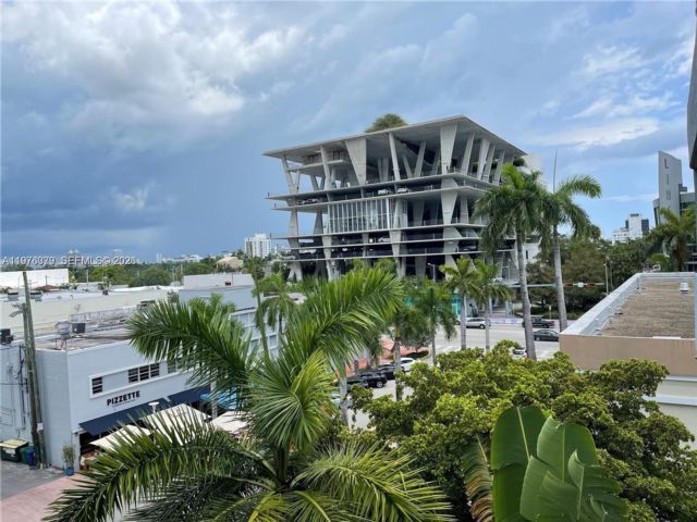  2 BR,  2.00 BTH &nbsp; style home in Carl Fisher