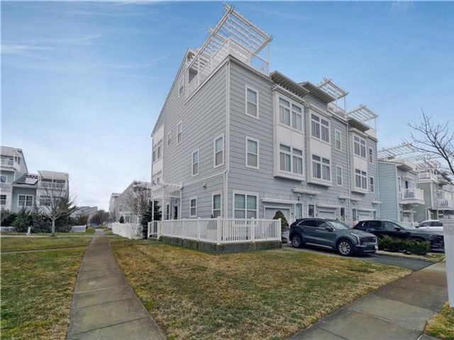 Studio,  0.00 BTH &nbsp;Multi-family style home in Arverne
