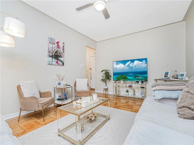  1 BR,  1.00 BTH &nbsp;Co-op style home in Bay Ridge