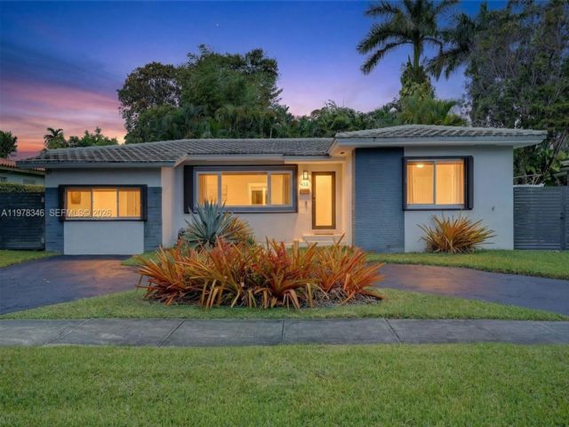  4 BR,  3.00 BTH &nbsp; style home in Biscayne Park