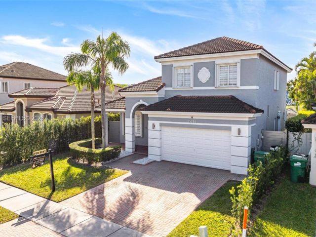  3 BR,  3.00 BTH &nbsp;European style home in Miami