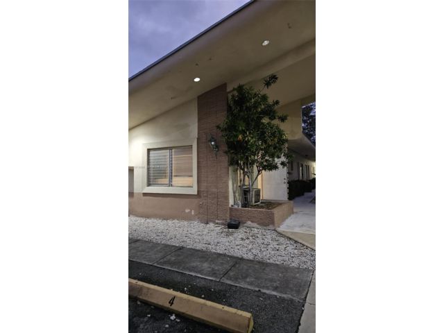  1 BR,  1.00 BTH &nbsp; style home in Biscayne Park