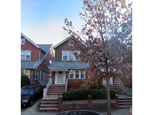  3 BR,  2.56 BTH &nbsp;Single family style home in East Flatbush