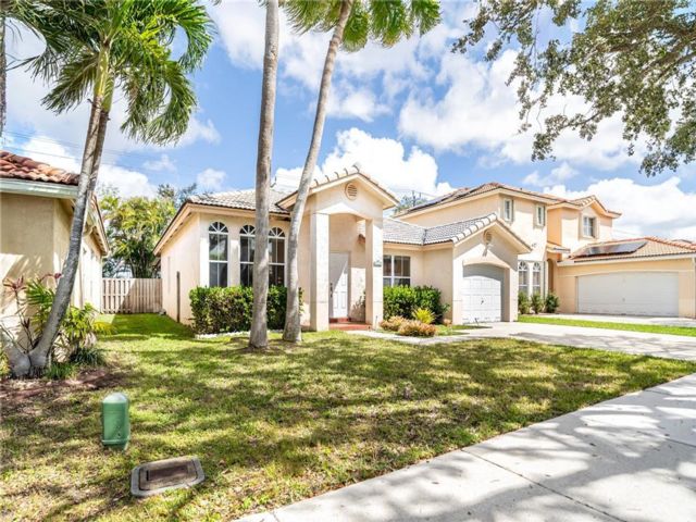[Davie Real Estate, listing number 3332967]