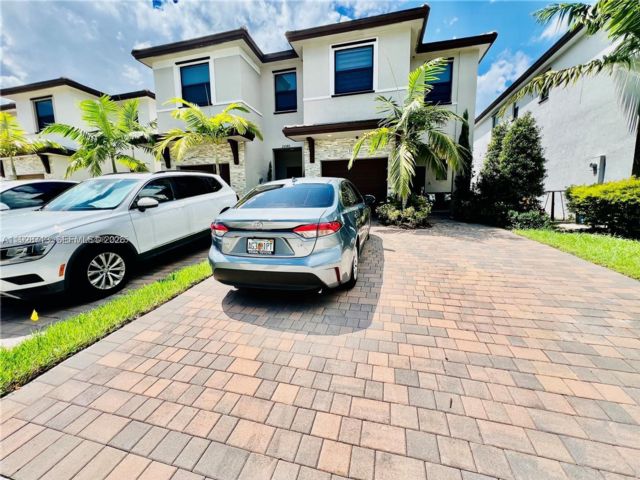  3 BR,  2.50 BTH &nbsp;Townhouse style home in Homestead