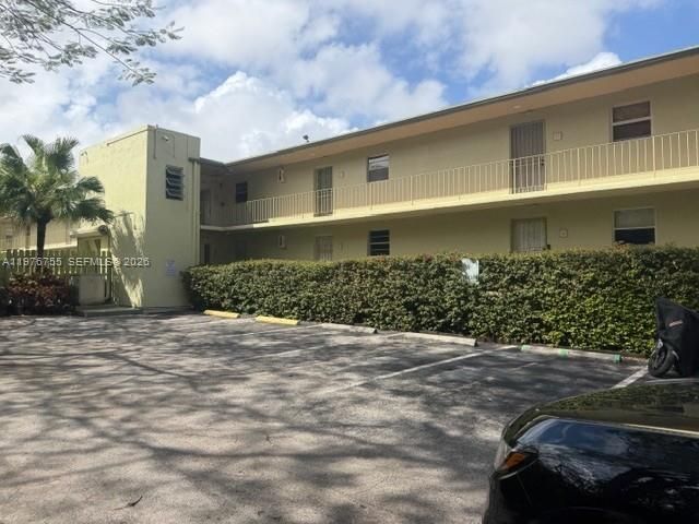 2 BR,  1.00 BTH &nbsp; style home in Miami