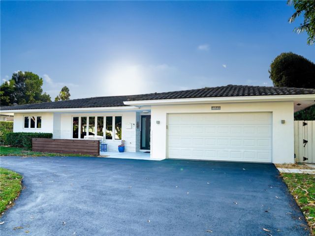  4 BR,  2.00 BTH &nbsp; style home in Fort Lauderdale