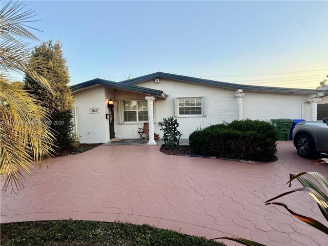  3 BR,  1.00 BTH &nbsp; style home in Pembroke Pines