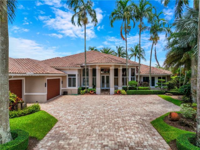 [Weston Real Estate, listing number 3333060]
