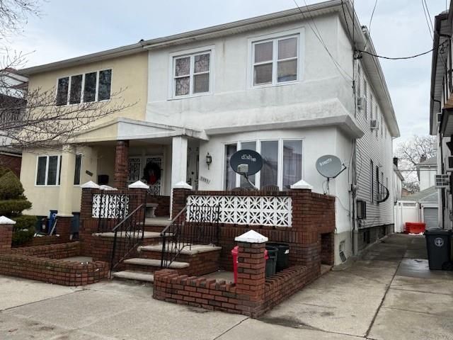  6 BR,  3.00 BTH &nbsp;Multi-family style home in Sheepshead Bay