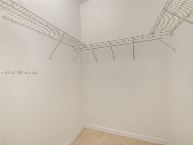 [PHOTO]