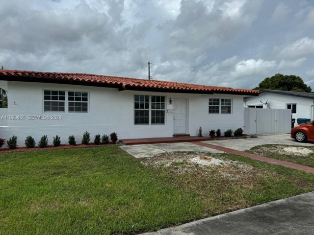  4 BR,  2.00 BTH &nbsp; style home in Miami