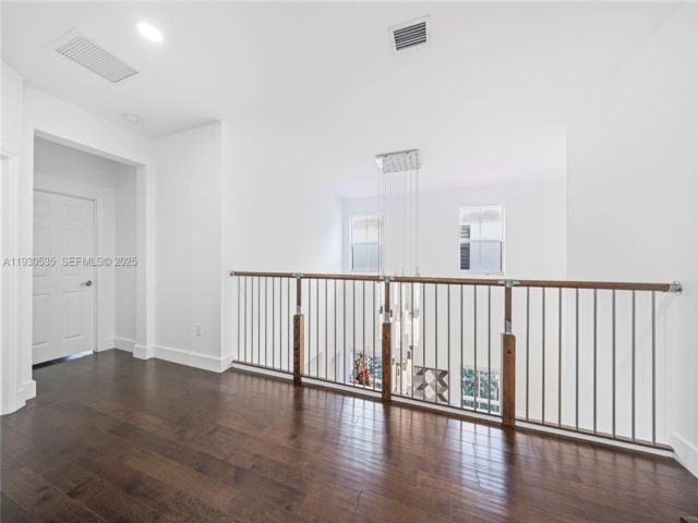  4 BR,  4.00 BTH &nbsp; style home in Medley