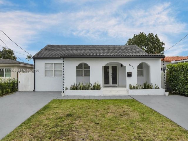  4 BR,  2.00 BTH &nbsp; style home in Miami