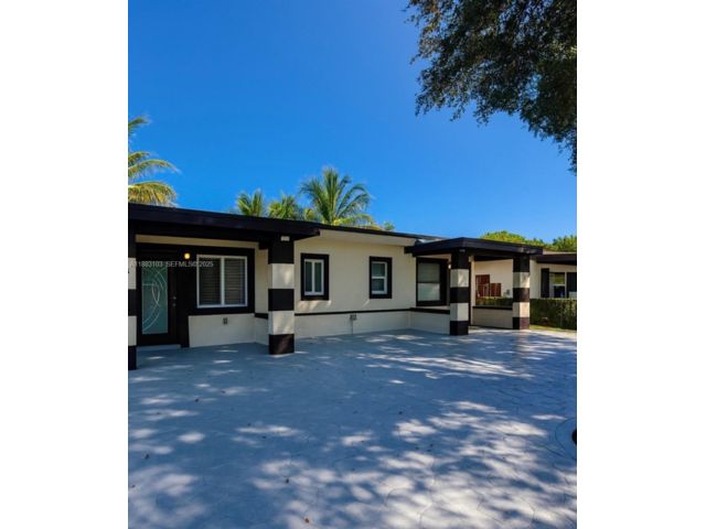  2 BR,  1.00 BTH &nbsp; style home in El Portal