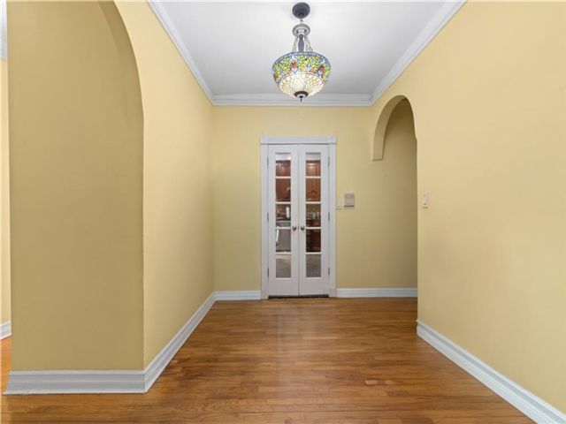  2 BR,  1.00 BTH &nbsp;Co-op style home in Kew Gardens