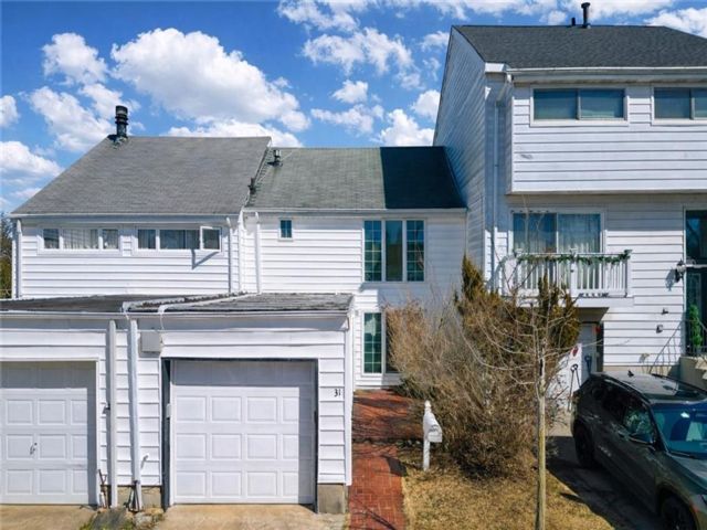  3 BR,  2.00 BTH &nbsp;Single family style home in Rossville