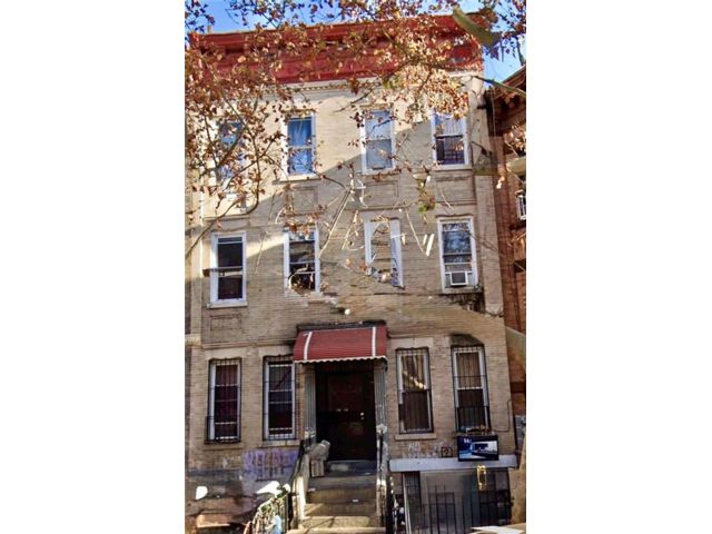 Studio,  6.00 BTH &nbsp;Multi-family style home in Sunset Park