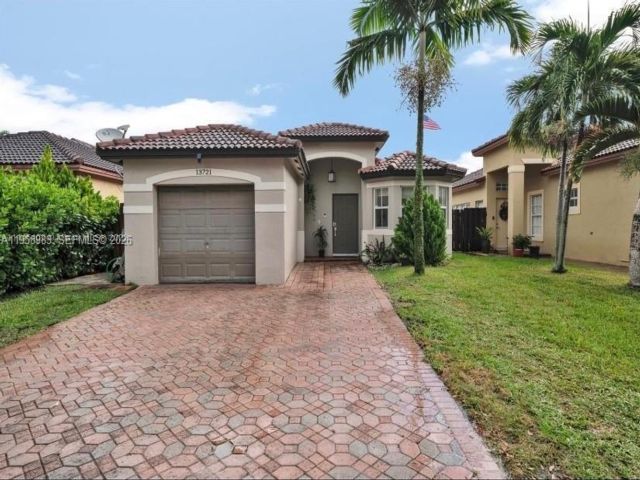  4 BR,  3.00 BTH &nbsp;Traditional style home in Kendall
