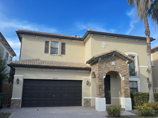  4 BR,  3.00 BTH &nbsp; style home in Miami