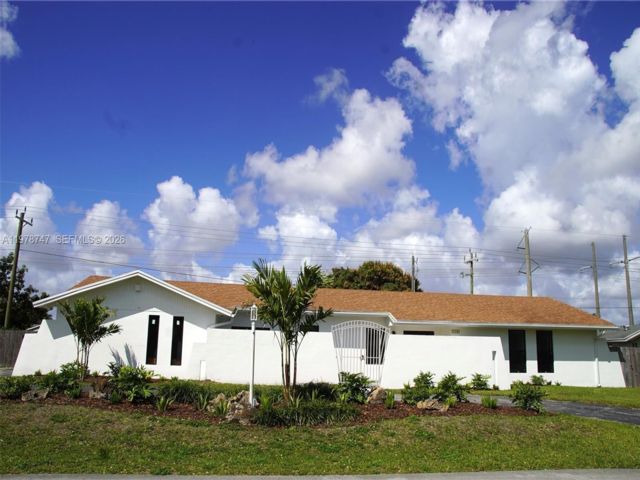  4 BR,  2.00 BTH &nbsp; style home in Miami