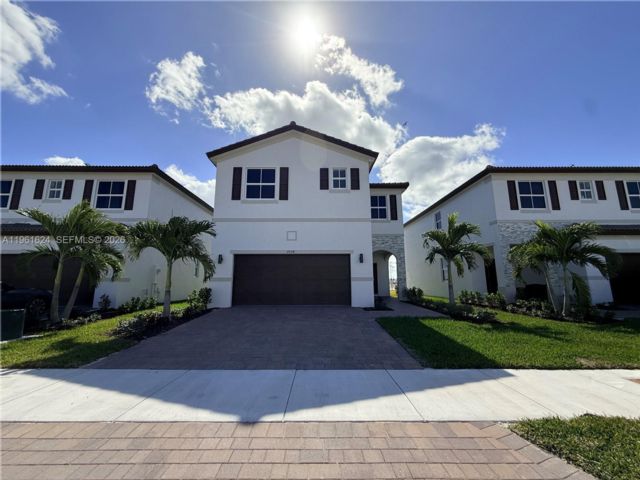  4 BR,  3.00 BTH &nbsp; style home in Florida City