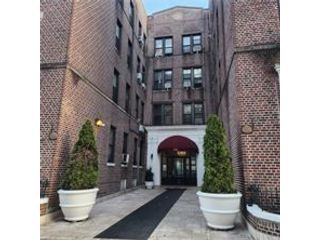  2 BR,  1.00 BTH &nbsp;Co-op style home in Lefferts Garden