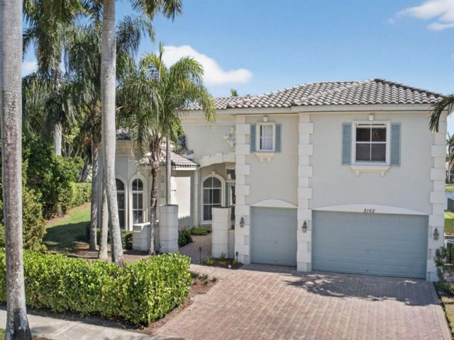  6 BR,  5.50 BTH &nbsp; style home in Wellington