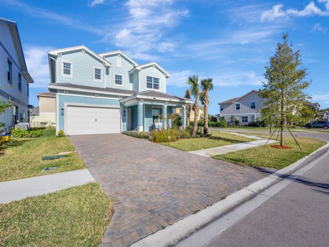  4 BR,  3.00 BTH &nbsp; style home in Loxahatchee