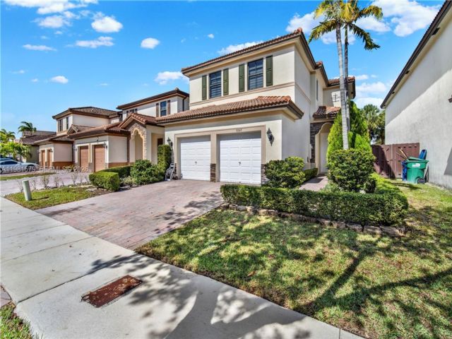  3 BR,  2.50 BTH &nbsp; style home in Miami