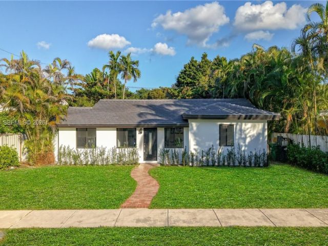  4 BR,  3.00 BTH &nbsp; style home in Miami