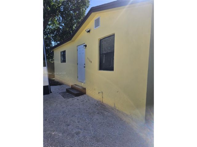  2 BR,  2.00 BTH &nbsp; style home in El Portal
