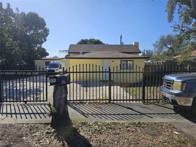  2 BR,  2.00 BTH &nbsp; style home in El Portal