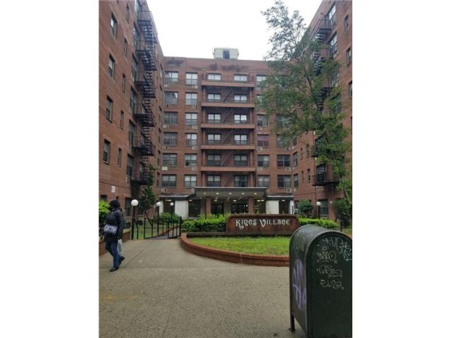  1 BR,  1.00 BTH &nbsp;Co-op style home in Canarsie