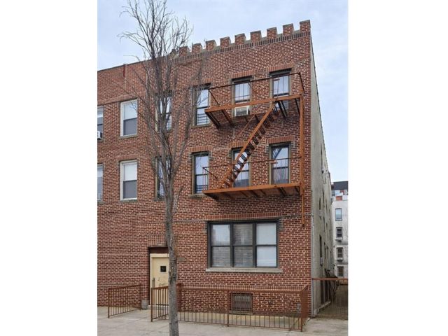 11 BR,  6.00 BTH &nbsp;Multi-family style home in Sheepshead Bay