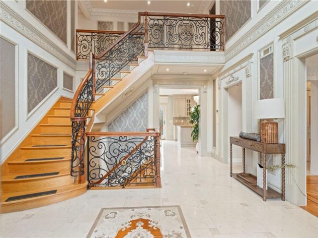  4 BR,  4.00 BTH &nbsp;Single family style home in Emerson Hill