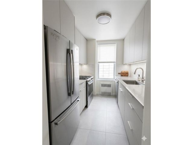  1 BR,  1.00 BTH &nbsp;Co-op style home in Sheepshead Bay
