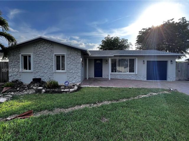  3 BR,  2.00 BTH &nbsp; style home in Miami