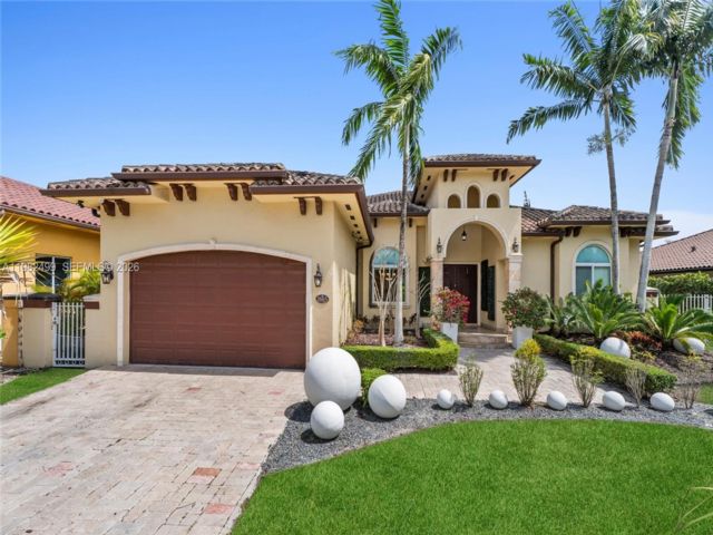  4 BR,  3.00 BTH &nbsp; style home in Miami