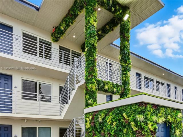  2 BR,  1.00 BTH &nbsp; style home in Biscayne Park